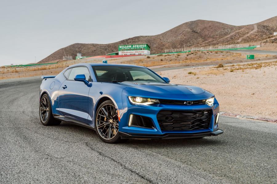  Chevrolet Camaro ZL1 2016 года  (фото 18 из 38)
